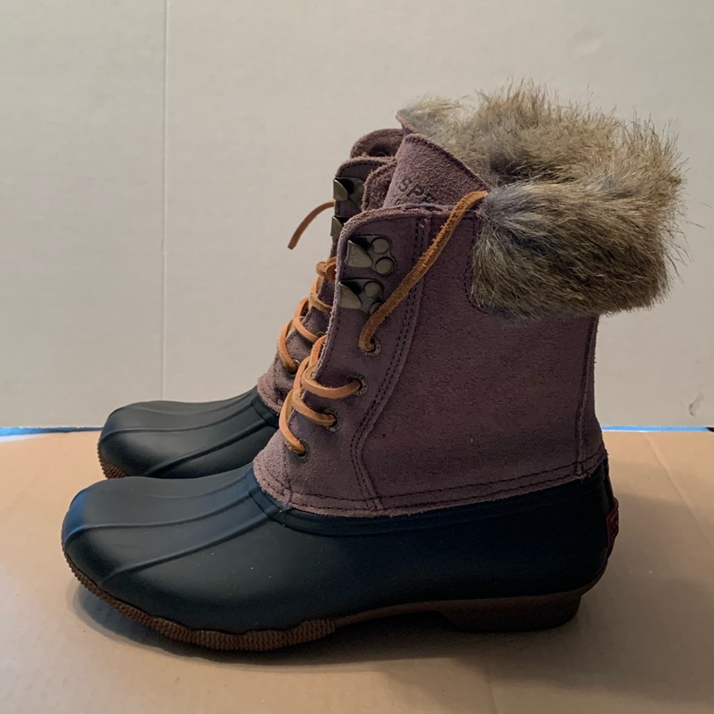 Sperry White Water Blk/Graphite boots size 6